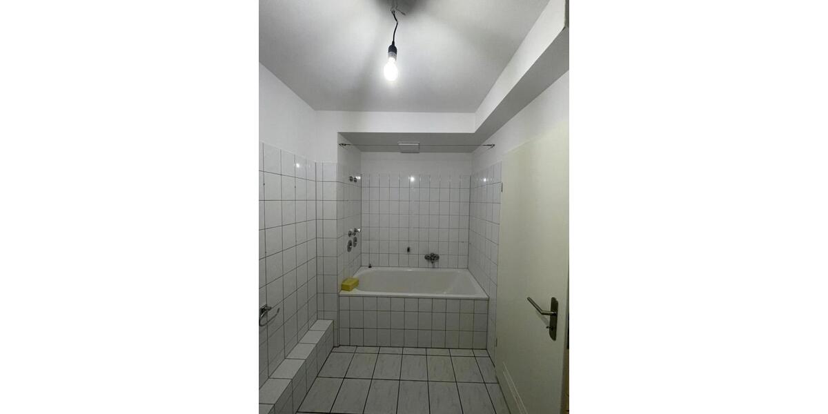 Etagenwohnung Mönchengladbach West - 3 Zimmer, 90 m&sup2;, 900&euro; | Angebot:24441532