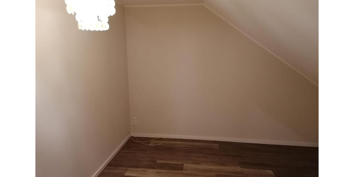 Dachgeschoßwohnung Wenden - 2 Zimmer, 65 m&sup2;, 585&euro; | Angebot:26517467