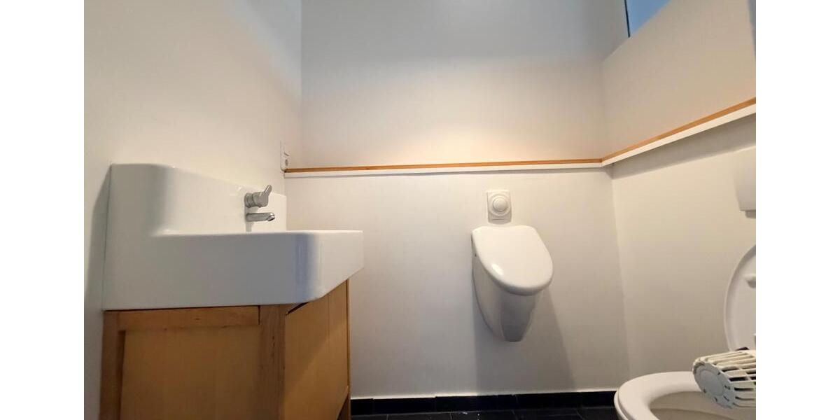 Doppelhaushälfte Bad Wünnenberg - 5 Zimmer, 190 m&sup2;, 1.600&euro; | Angebot:25844201