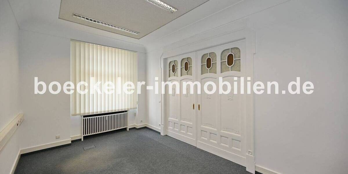 Gewerbeobjekt Weißenfels Markwerben - 8 Zimmer, 325 m&sup2;, 1.950&euro; | Angebot:26230404