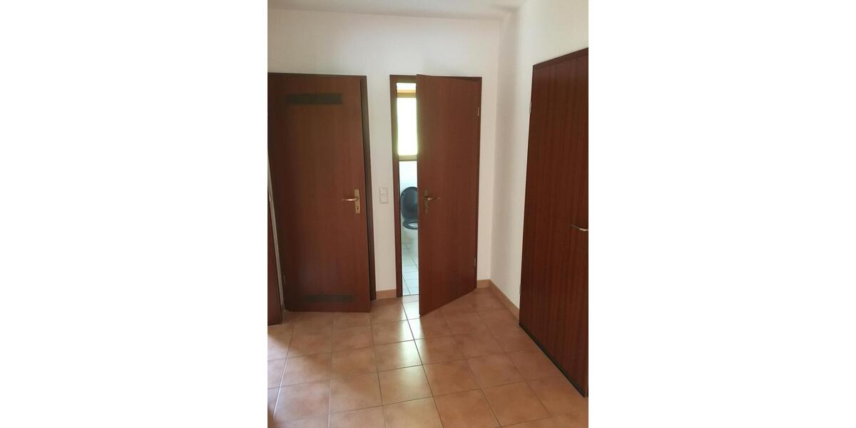 Etagenwohnung Ingelheim am Rhein - 3 Zimmer, 96 m&sup2;, 1.250&euro; | Angebot:26286695