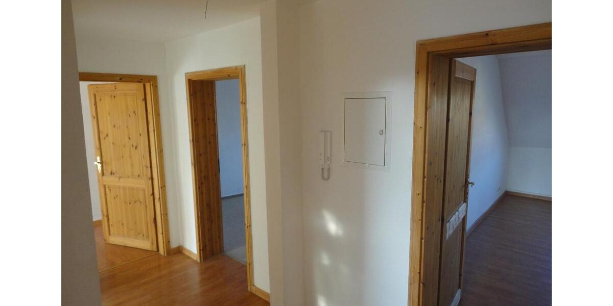 Dachgeschoßwohnung Magdeburg Alte Neustadt - 3 Zimmer, 66 m&sup2;, 430&euro; | Angebot:26426146