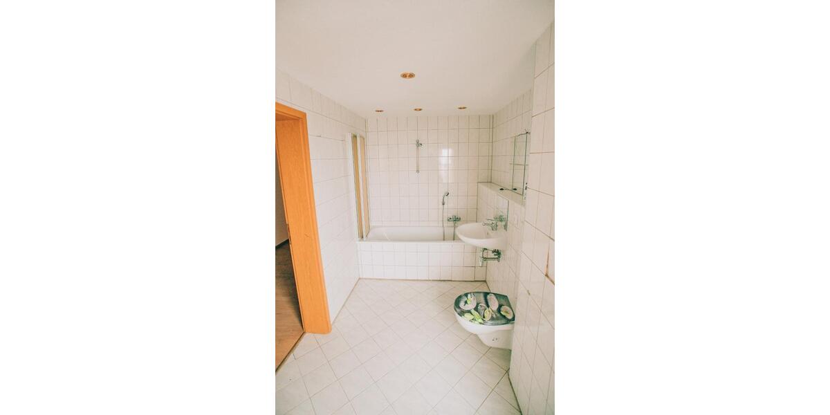 Dachgeschoßwohnung Gera Alt-Bieblach - 2.5 Zimmer, 75 m&sup2;, 449&euro; | Angebot:25968243