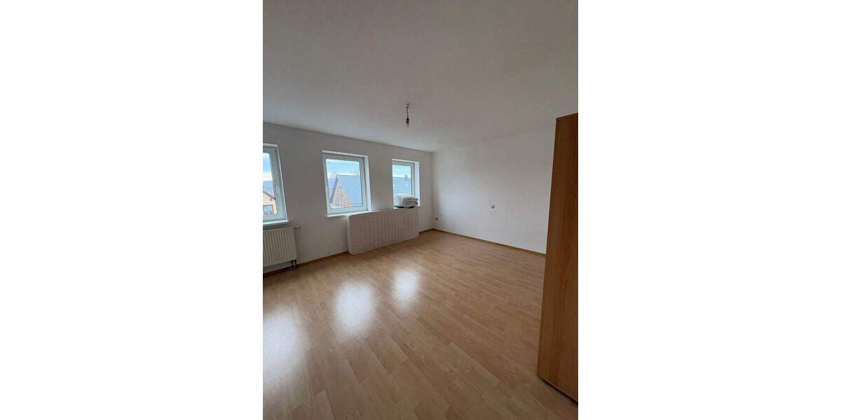 Etagenwohnung Flöha Plaue - 2 Zimmer, 87 m&sup2;, 430&euro; | Angebot:24863795