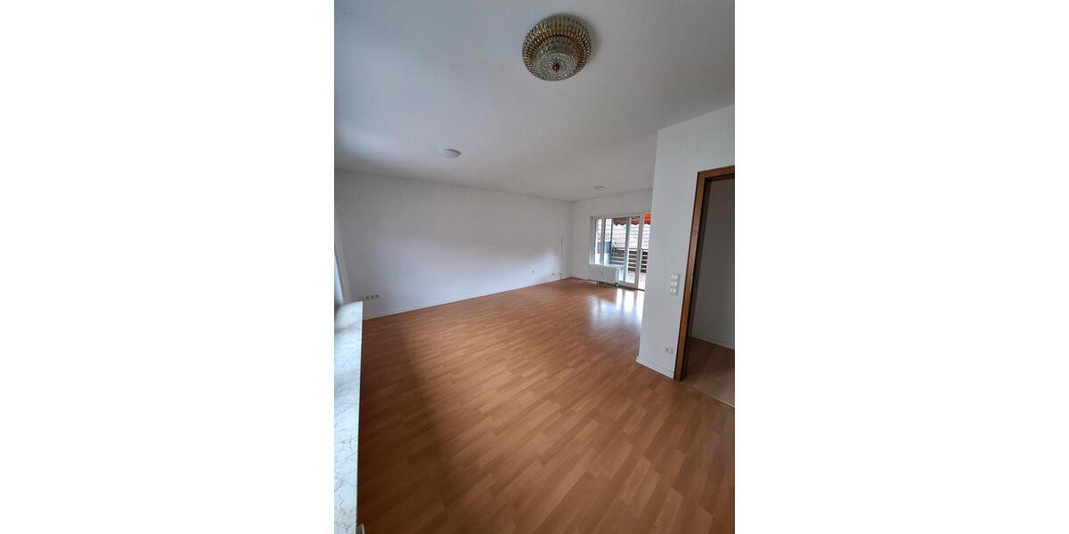 Etagenwohnung Pfungstadt - 3 Zimmer, 110 m&sup2;, 1.250&euro; | Angebot:25341794