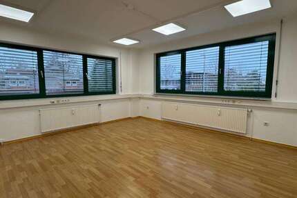 Büro in Isernhagen 985 € 125 m² zimmer