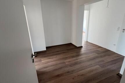 3-Zimmer-Wohnung Kernsaniert Top Lage zimmer