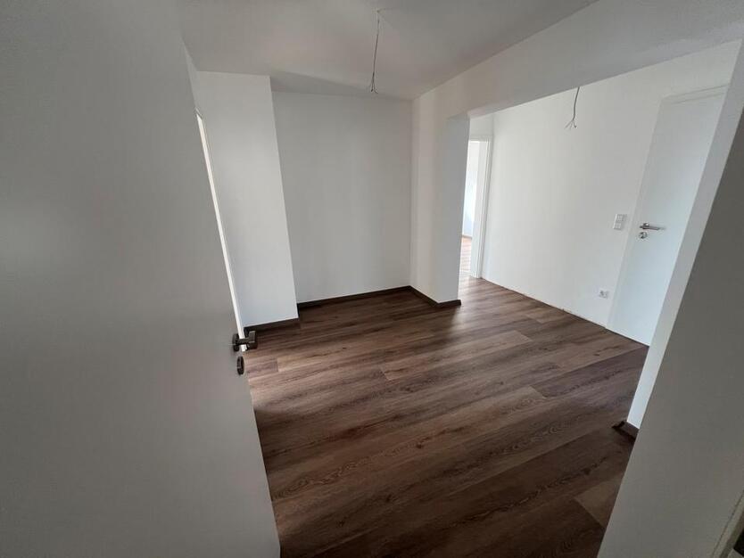 3-Zimmer-Wohnung Kernsaniert Top Lage zimmer