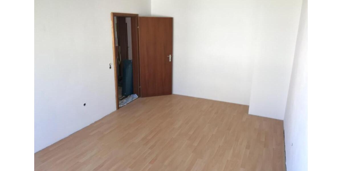Etagenwohnung Marktheidenfeld - 3 Zimmer, 90 m&sup2;, 750&euro; | Angebot:25392078