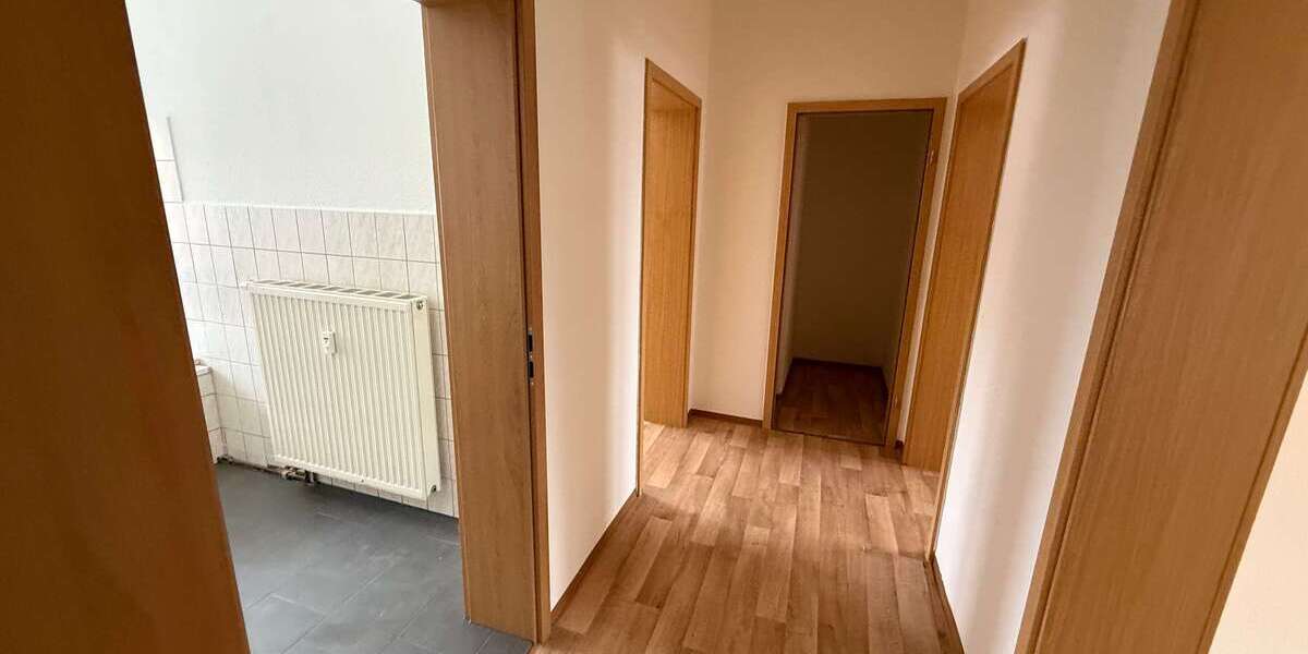 Etagenwohnung Plauen Alt Chrieschwitz - 2 Zimmer, 53 m&sup2;, 264&euro; | Angebot:26313303