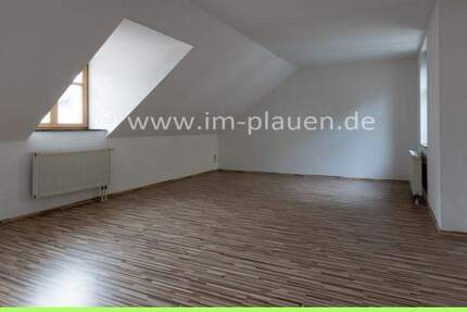 Renovierte 2-Zimmer-DG-Wohnung im Zentrum von Auerbach - Jetzt einziehen! 2 zimmer