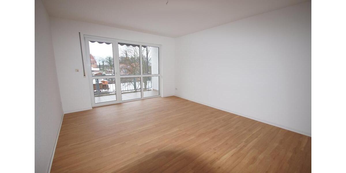 Dachgeschoßwohnung Neukloster - 3 Zimmer, 67 m&sup2;, 689&euro; | Angebot:25641407