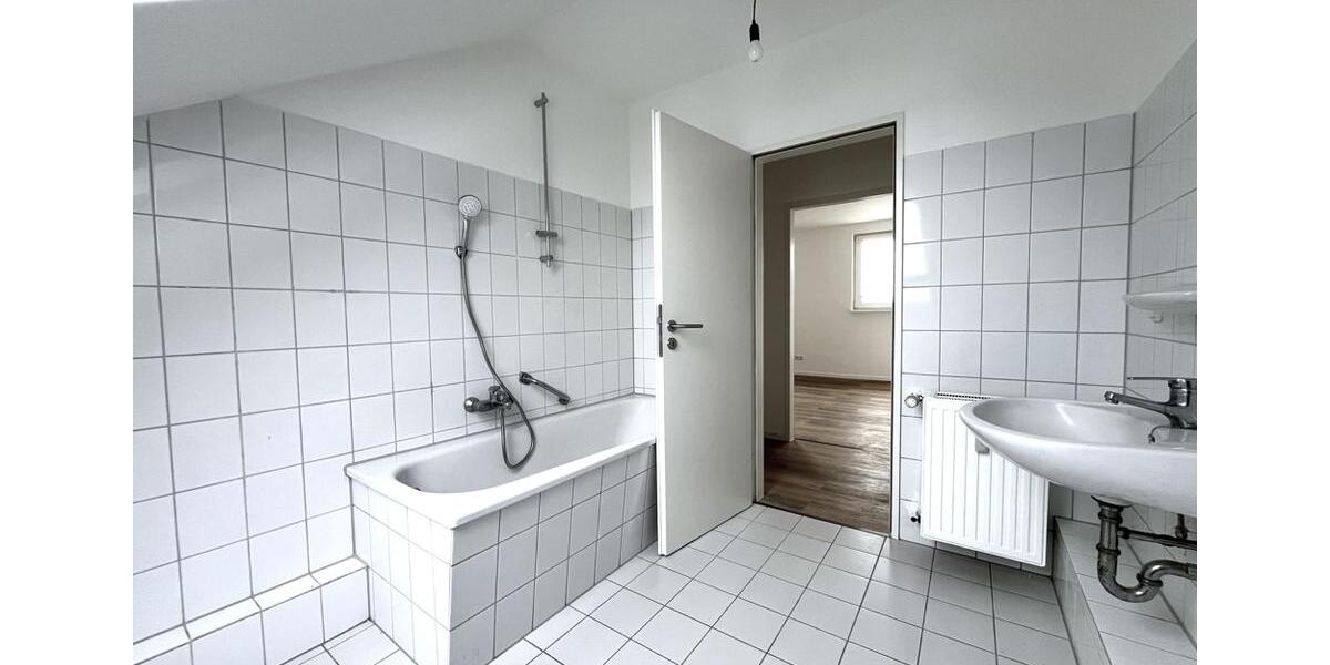 Dachgeschoßwohnung Oyten - 3 Zimmer, 74 m&sup2;, 670&euro; | Angebot:24766191