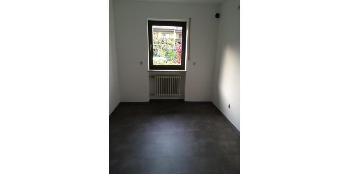 Reihenhaus Erlangen Alterlangen - 6 Zimmer, 149 m&sup2;, 1.700&euro; | Angebot:24544402