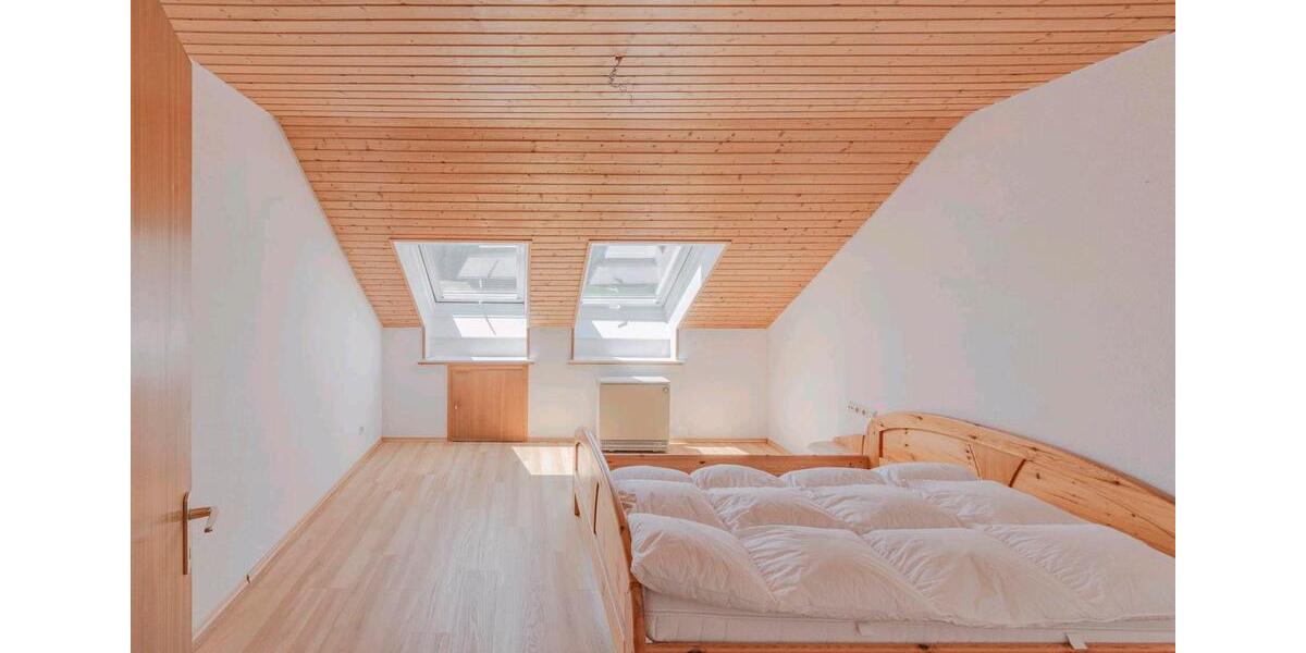 Dachgeschoßwohnung Sankt Georgen im Schwarzwald - 3 Zimmer, 67 m&sup2;, 625&euro; | Angebot:26297532