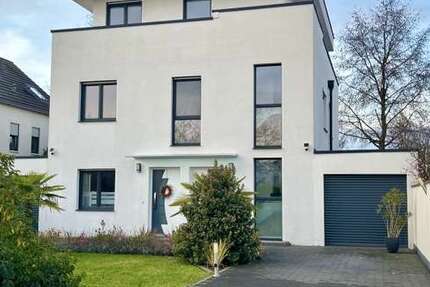 Wohnung zum Mieten in Köln-Lövenich 2.720 € 146 m² 5 zimmer