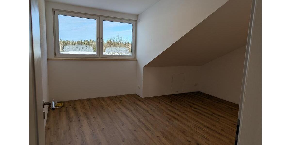 Dachgeschoßwohnung Marktoberdorf - 4 Zimmer, 1.290&euro; | Angebot:23683615