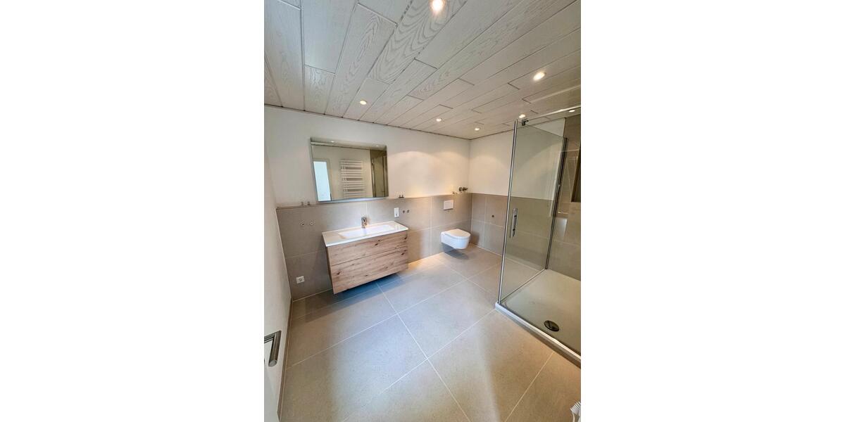 Reihenhaus Winterberg - 7 Zimmer, 165 m&sup2;, 1.300&euro; | Angebot:26547229