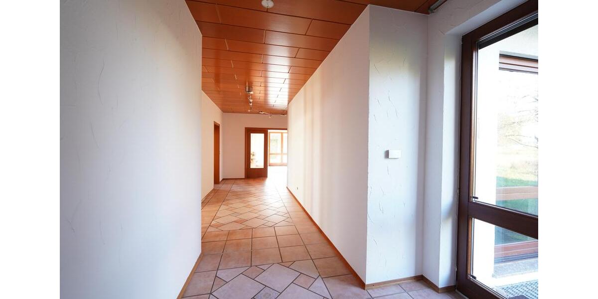 Einfamilienhaus Gerabronn - 6.5 Zimmer, 287 m&sup2;, 1.440&euro; | Angebot:23632903