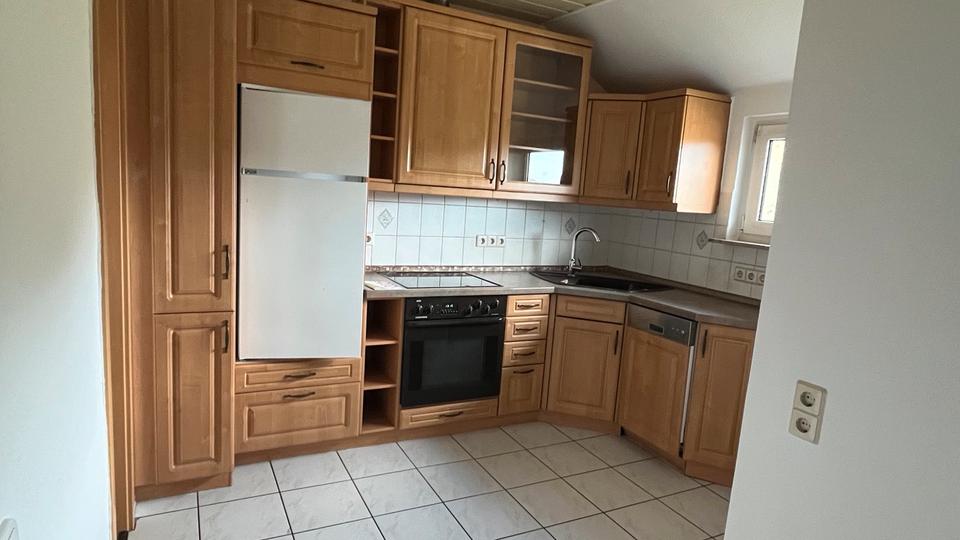 Etagenwohnung Gummersbach - 4 Zimmer, 90 m&sup2;, 700&euro; | Angebot:26566436