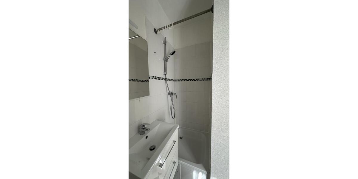 Etagenwohnung Wiesbaden Nordost - 2 Zimmer, 40 m&sup2;, 1.270&euro; | Angebot:25793887