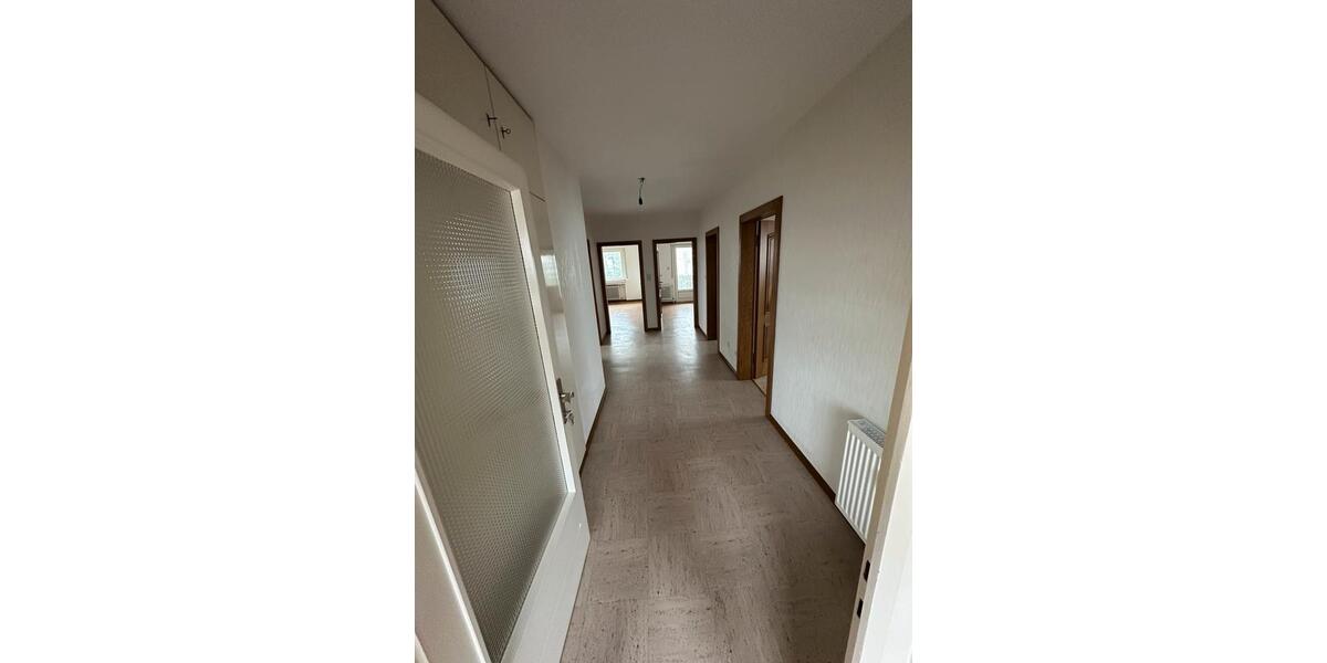 Dachgeschoßwohnung Berge - 4 Zimmer, 104 m&sup2;, 750&euro; | Angebot:26606674