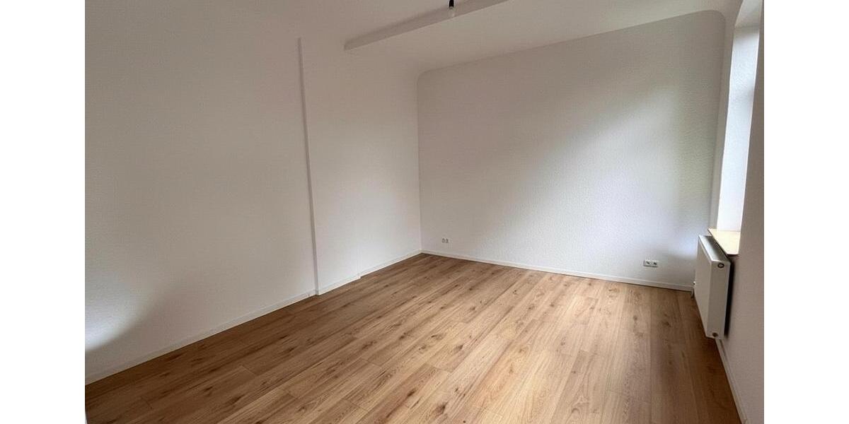 Erdgeschoßwohnung Bremerhaven Geestemünde - 4 Zimmer, 85 m&sup2;, 1.000&euro; | Angebot:25180324