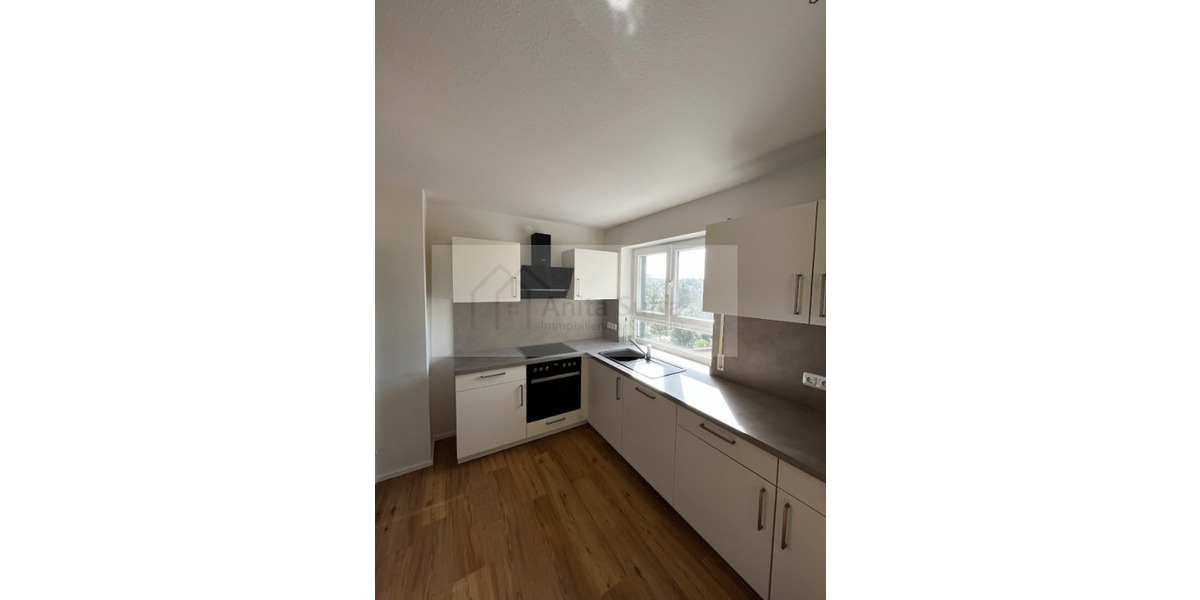 Erdgeschoßwohnung Burghaslach - 6 Zimmer, 220 m&sup2;, 1.250&euro; | Angebot:25379613