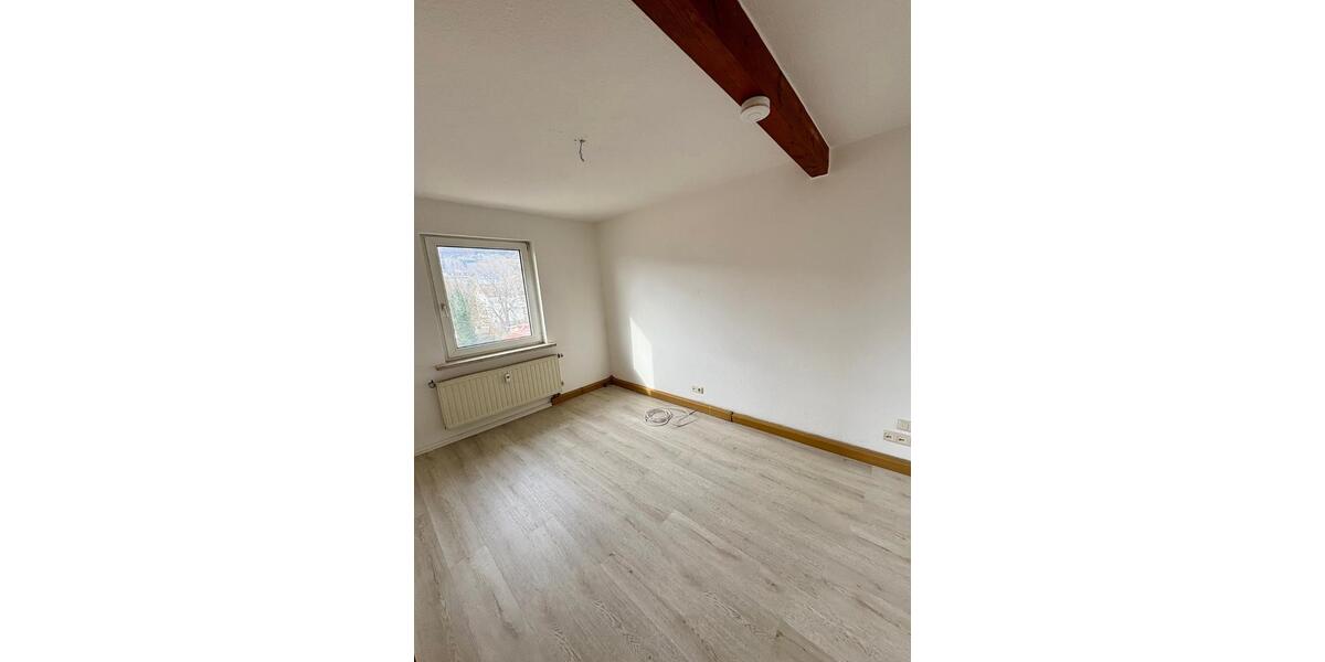 Dachgeschoßwohnung Bad Blankenburg - 4 Zimmer, 100 m&sup2;, 650&euro; | Angebot:25904164