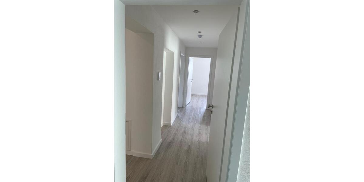 Etagenwohnung Schwandorf - 4 Zimmer, 92 m&sup2;, 950&euro; | Angebot:26459621