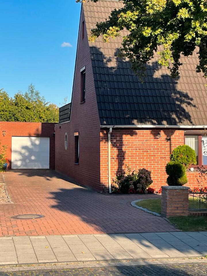 Doppelhaushälfte in Cäciliengroden mit großem Garten