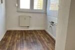 Etagenwohnung Borna - 3 Zimmer, 60 m&sup2;, 330&euro; | Angebot:25145937