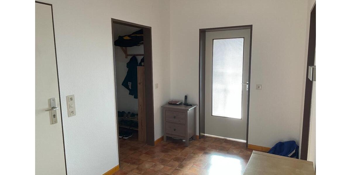 2-Zimmer-Whg. mit Loggia in Hameln, OT Klein Berkel, inkl. Garage 2 zimmer