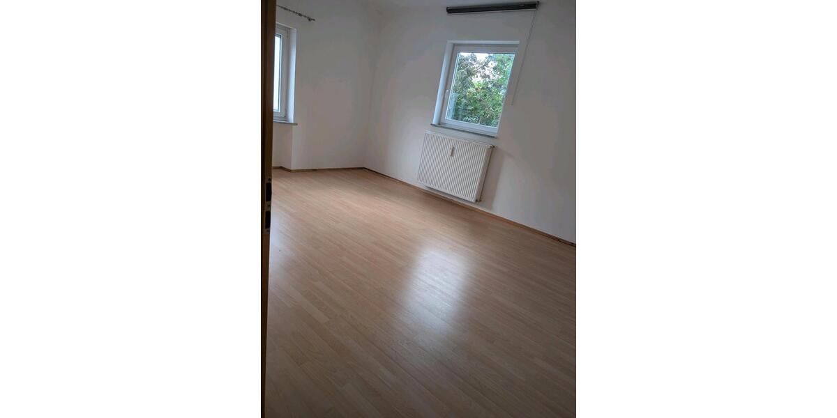 Vermiete 4- Zimmer Wohnung mit Balkon, uninähe 4 zimmer