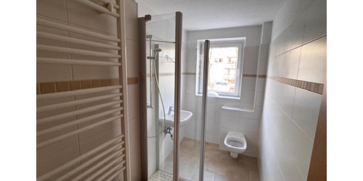 3-Raum-Wohnung im EG mit Rollstuhlrampe 3 zimmer