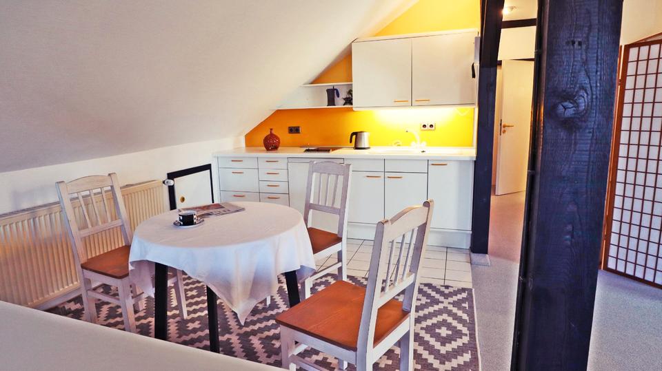 Dachgeschoßwohnung Zierenberg - 2 Zimmer, 72 m&sup2;, 650&euro; | Angebot:26531124