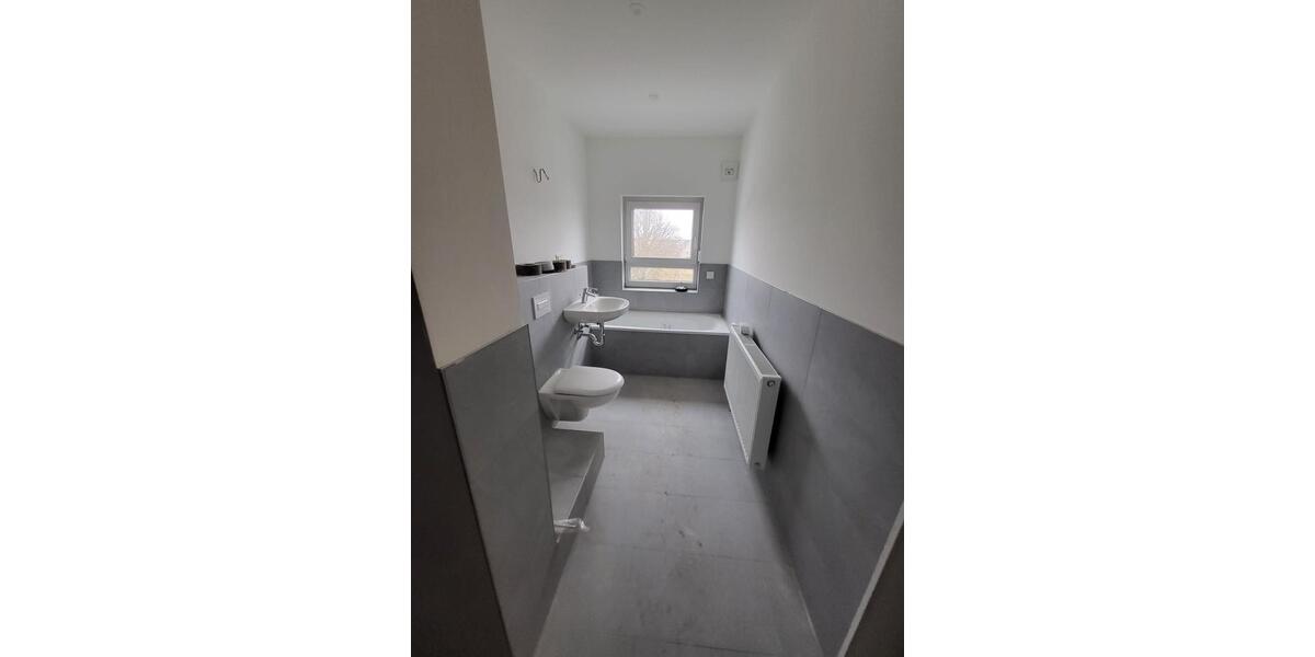 Dachgeschoßwohnung Neubrandenburg Datzeberg - 3 Zimmer, 68 m&sup2;, 648&euro; | Angebot:26535003
