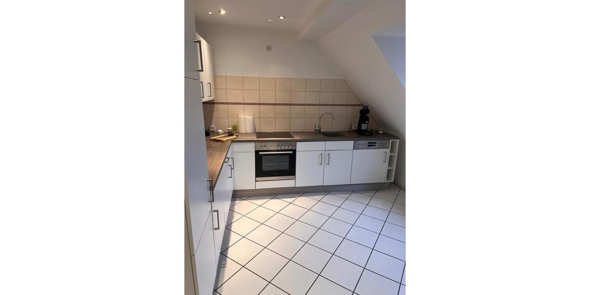 Dachgeschoßwohnung Gelsenkirchen Resse - 4 Zimmer, 138 m&sup2;, 1.090&euro; | Angebot:26536696