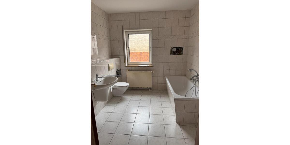 Erdgeschoßwohnung Bad Sulza - 2 Zimmer, 75 m&sup2;, 460&euro; | Angebot:26003733