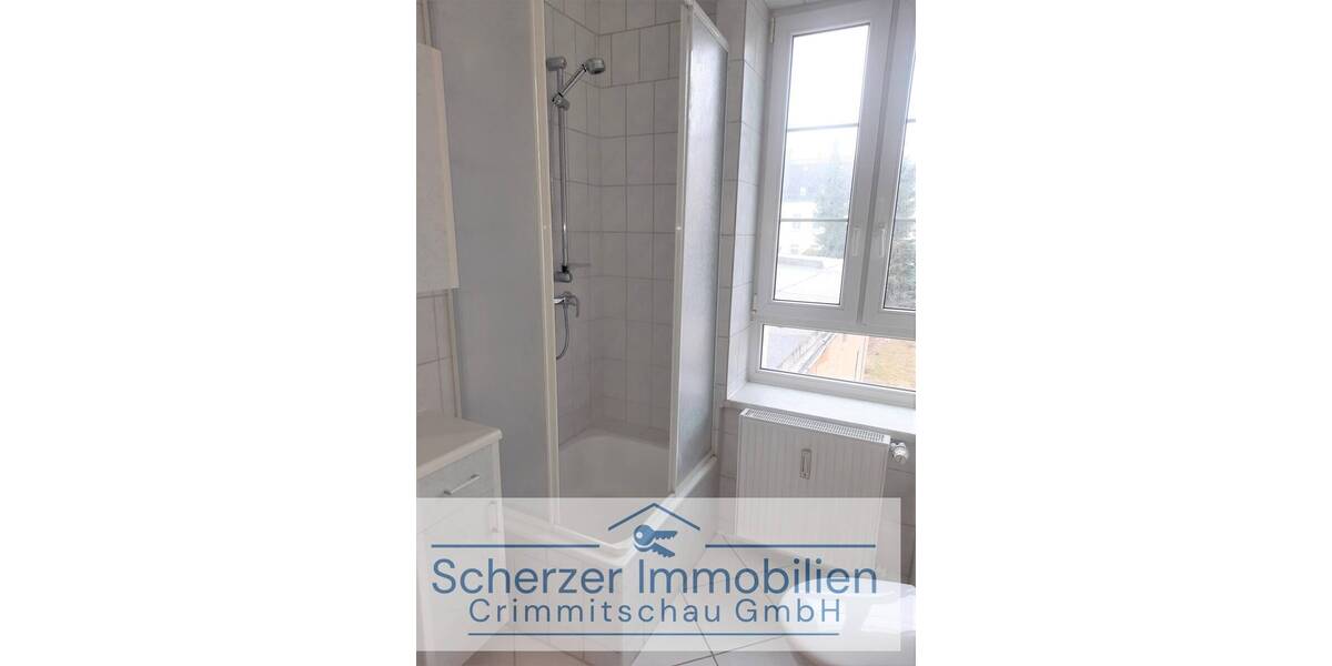 Etagenwohnung Glauchau - 4 Zimmer, 81 m&sup2;, 430&euro; | Angebot:26389569