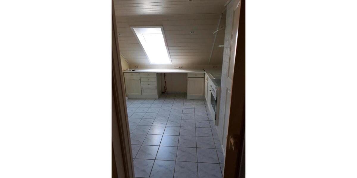 Dachgeschoßwohnung Karlsruhe Südstadt - 2 Zimmer, 65 m&sup2;, 840&euro; | Angebot:26024480