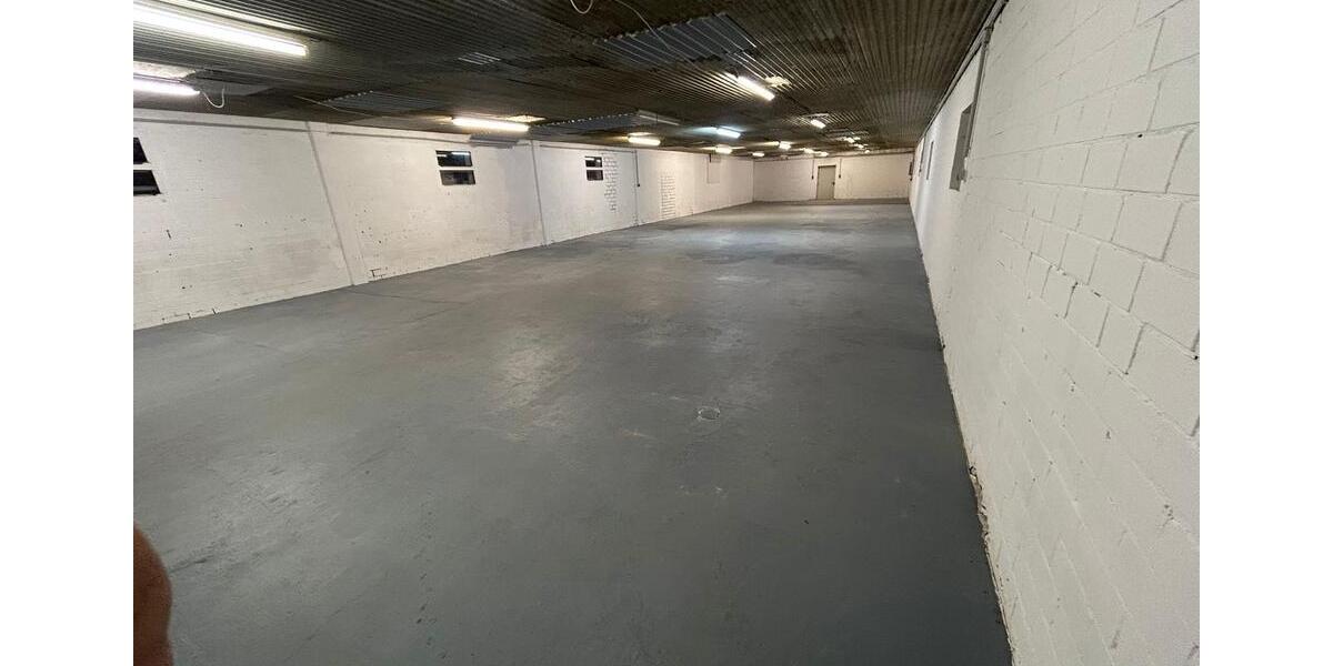 Lagerhalle zu vermieten ab sofort 250m2 zimmer