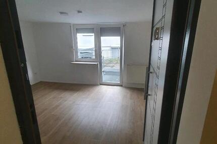 1 Zimmer Wohnung mit Terrasse zimmer