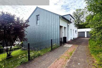 Haus Homburg - 8 Zimmer, 255 m&sup2;, 3.500&euro; | Angebot:27191427