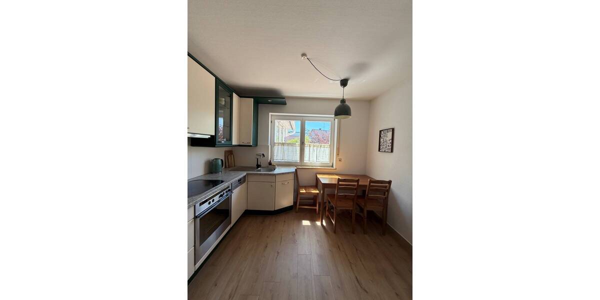 Etagenwohnung Weisendorf - 2 Zimmer, 85 m&sup2;, 1.100&euro; | Angebot:26753535