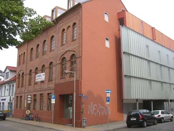 Etagenwohnung Schwerin Altstadt - 2.5 Zimmer, 91 m&sup2;, 700&euro; | Angebot:26979771