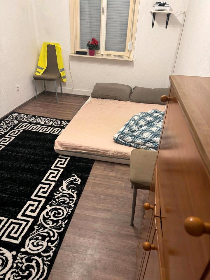 WG Zimmer NUR FÜR FRAU
