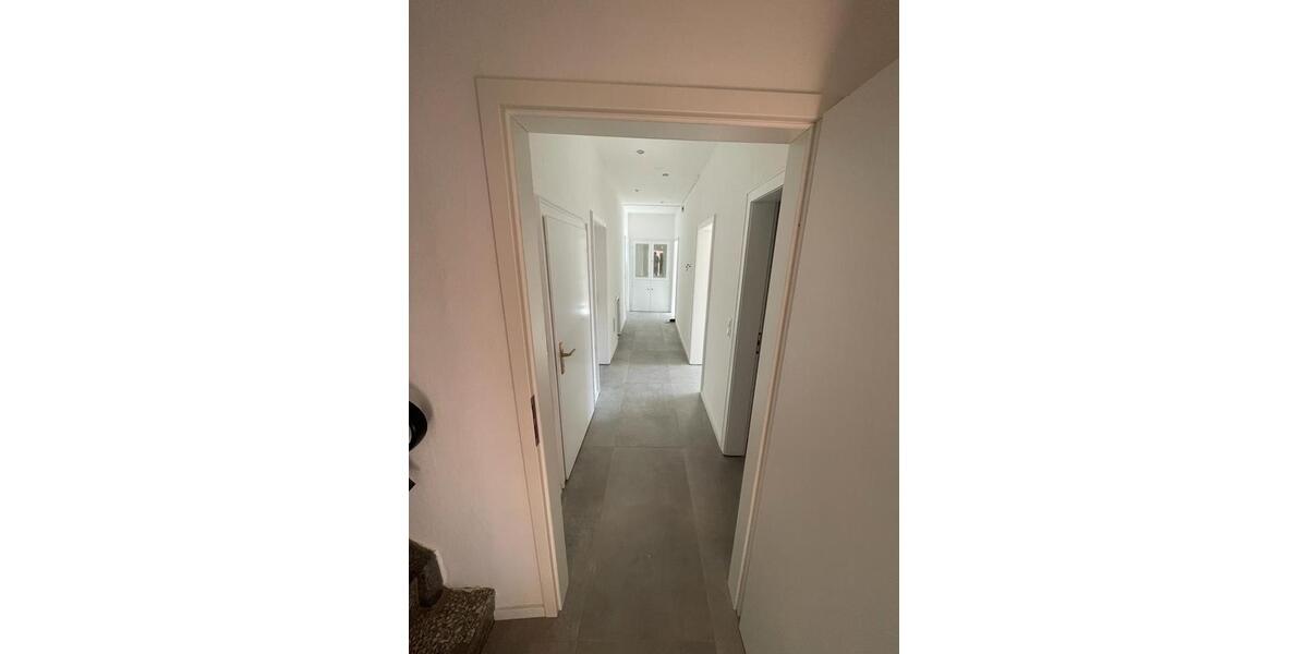 Erdgeschoßwohnung Lüdersfeld - 5 Zimmer, 105 m&sup2;, 750&euro; | Angebot:25138586