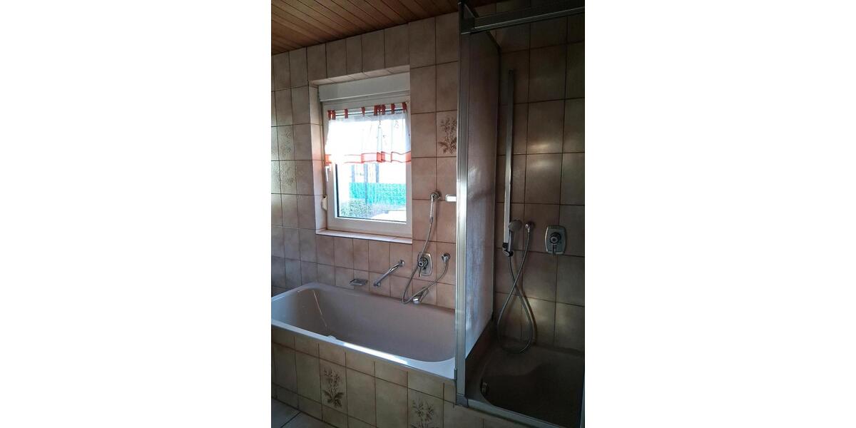 Erdgeschoßwohnung Bretten - 4 Zimmer, 76 m&sup2;, 1.200&euro; | Angebot:25396845