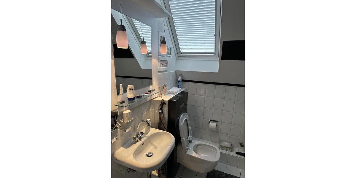 140m² große 1.OG Wohnung in Gohfeld inkl. Küche, Garage, Kamin 3 zimmer